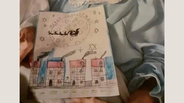 Tenlands care home judge a Christmas card competition